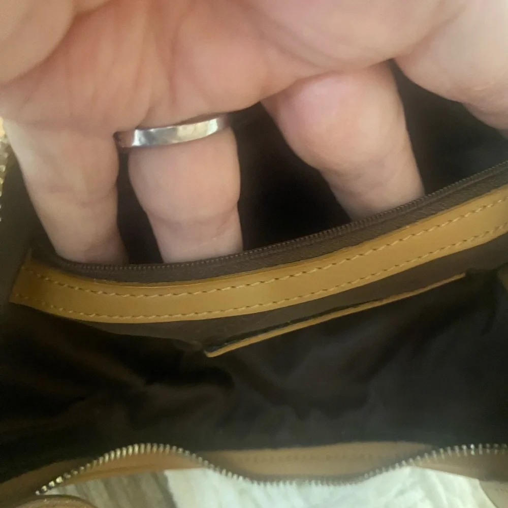 Vintage Coach Legacy Caramel Leather Hobo Bag No:B2D-9823